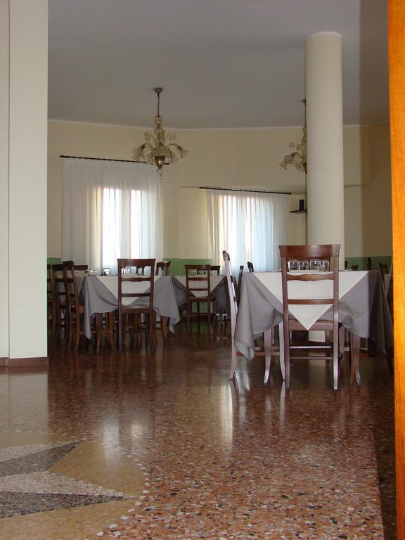 Hotel Alla Villa Fini Доло Екстер'єр фото