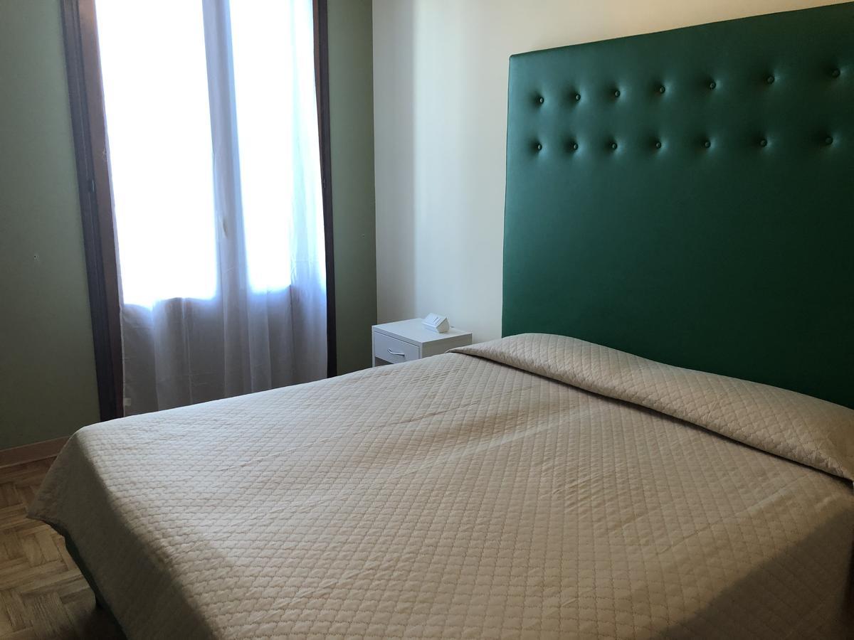 Hotel Alla Villa Fini Доло Екстер'єр фото